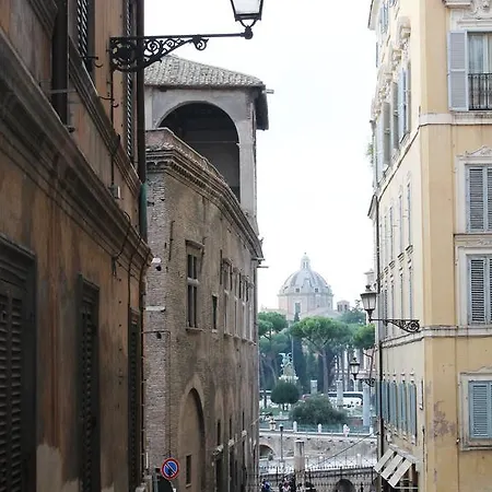 Hella Ibernesi 23 Fori Imperiali Inn, New Gestion! *