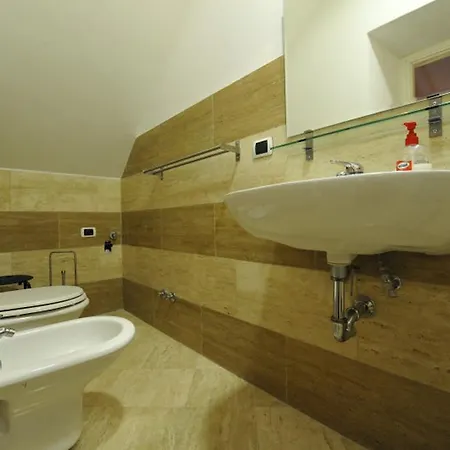 Apartment Hella Ibernesi 23 Fori Imperiali Inn, New Gestion! Rom